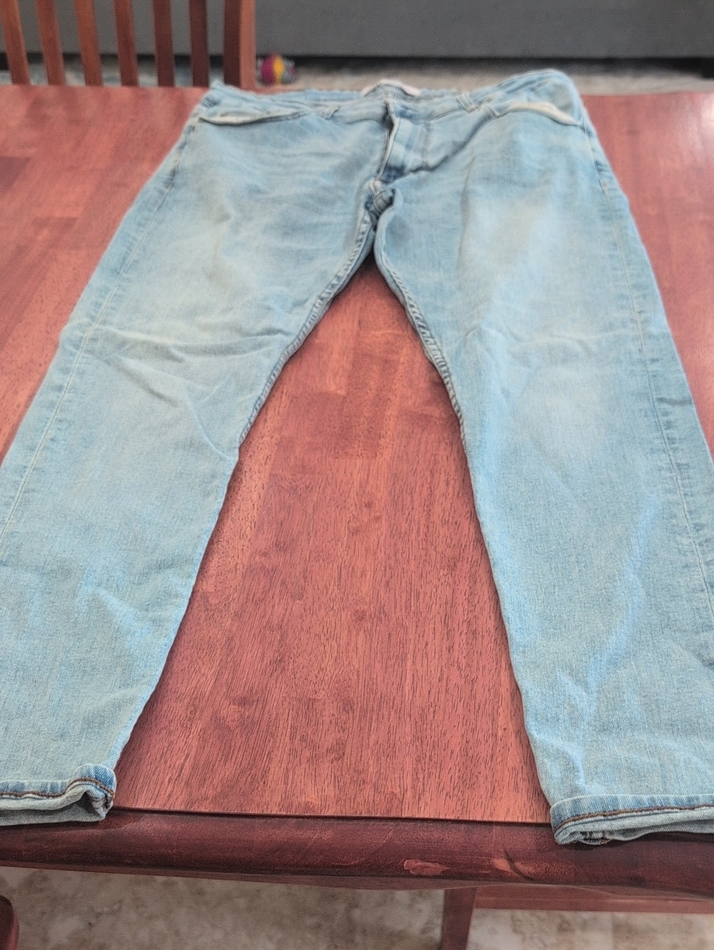 Men's Light Blue Denim Jeans - Classic Casual Style